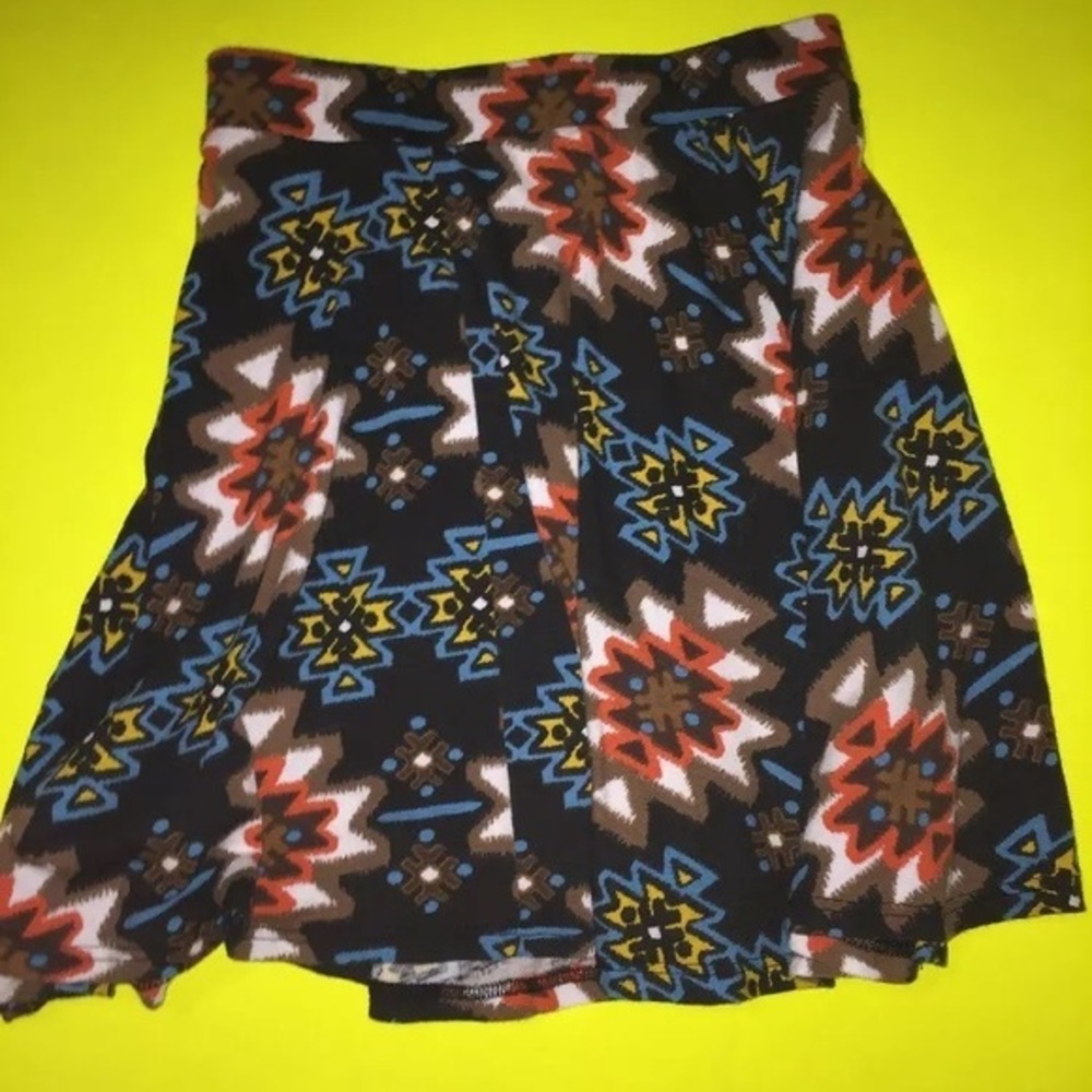 Women’s Rue 21 Tribal Pattern Skater Skirt Size S - Picture 6 of 6